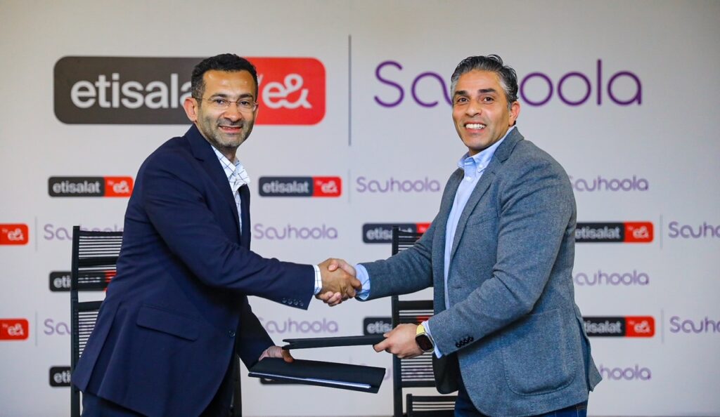 اتصالات مصر من e& توقع بروتوكول تعاون مع شركة “سهولة” لإتاحة خدمات تقسيط المشتريات