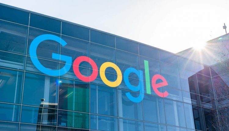 جوجل تعتزم تزويد محرك البحث الخاص بها بتكنولوجيا الذكاء الاصطناعي