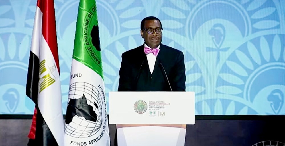 رئيس «التنمية الأفريقي» يقدم الشكر للرئيس السيسي ومحافظ البنك المركزي