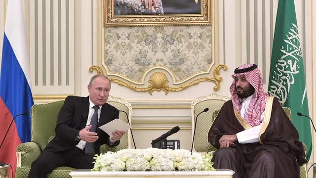 محمد بن سلمان يؤكد لبوتين دعم بلاده للقيادة الروسية   