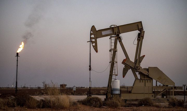 انخفاض أسعار النفط وسط مخاوف من  الفائدة
