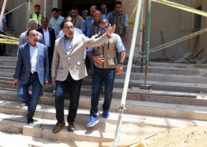 مدبولي: يتفقد مشروع تطوير المتحف اليوناني الروماني والمنطقة المحيطة به