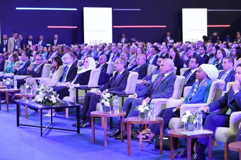 د.عمرو طلعت يفتتح مؤتمر سيملس شمال إفريقيا 2023   