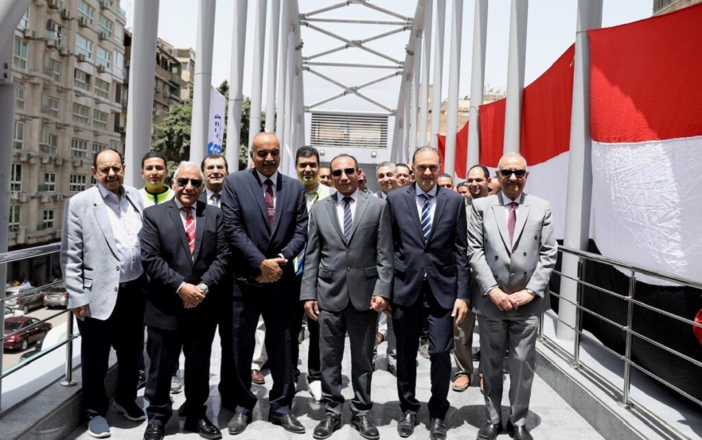 البنك الأهلي المصري يفتتح كوبري المشاة الجديد بمنطقة الدقي    