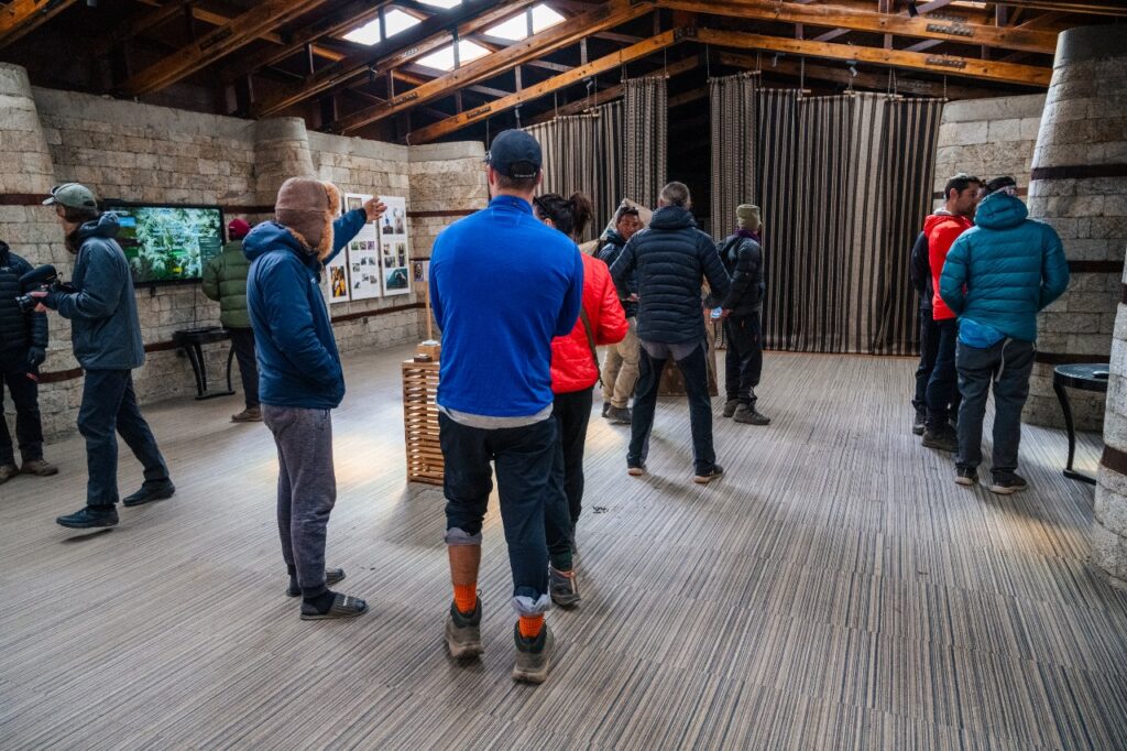 تعزيز الاقتصاد الدائري على جبل ايفرست