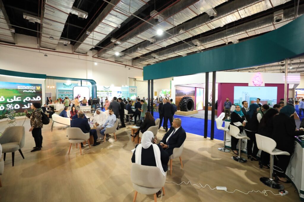 البنك الزراعي المصري يستعرض أحدث برامجه التمويلية لتنمية القطاع الزراعي بمعرض صحارى