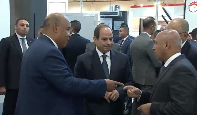 العشري أمام الرئيس  السيسي : قريبًا تصنيع مصري 100% للفلنكات   