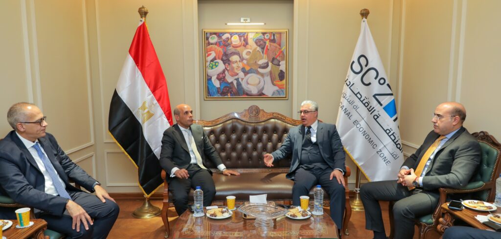 اقتصادية قناة السويس توقع بروتوكول تعاون مع بنك القاهرة لدعم الخطة الترويجية للمنطقة  