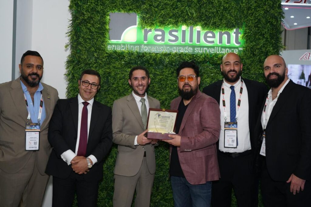 IoT Misr تقتنص جائزة Rasilient لأفضل شريك استراتيجي في المدن الذكية لعام 2024