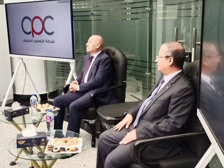 محافظ القاهرة ورئيس شركة التعاون للبترول : يفتتحان أول محطة وقود بحي الشرابية 