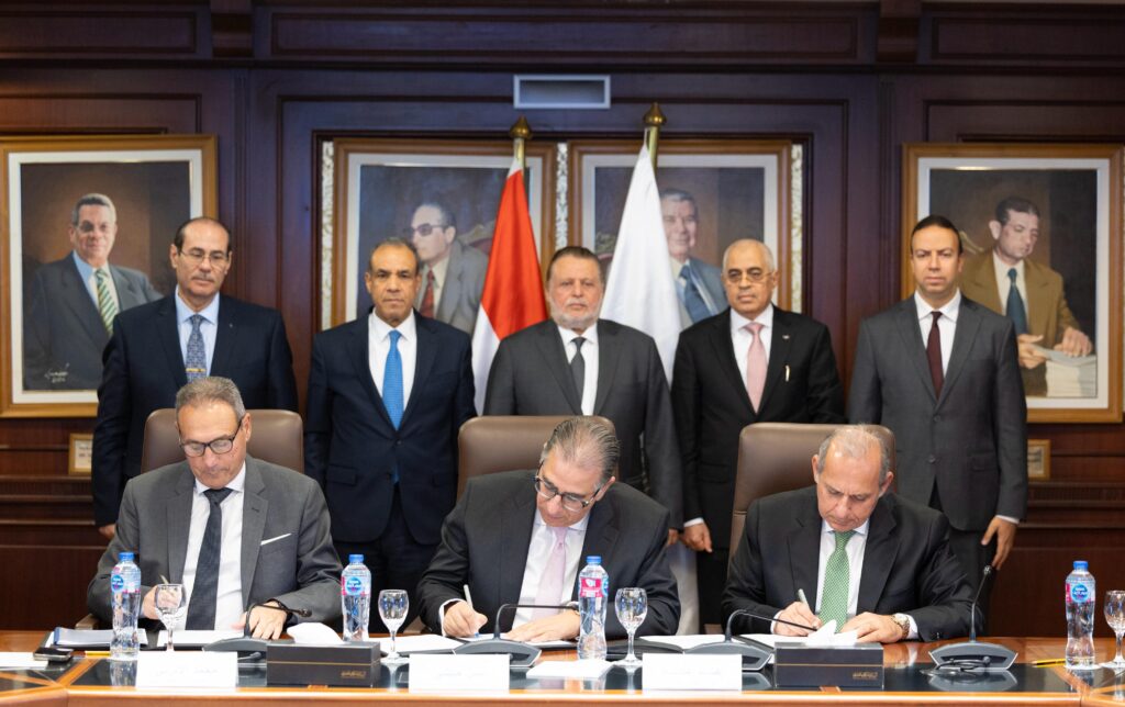 بنك مصر يشارك في مبادرة ”افتح حسابك في مصر” للعاملين بالخارج