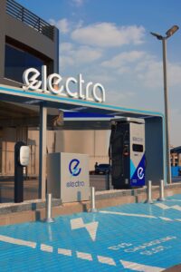 راية أوتو تطلق Electra بالشراكة مع Sungrow لتطوير منظومة شحن السيارات الكهربائية في مصر
