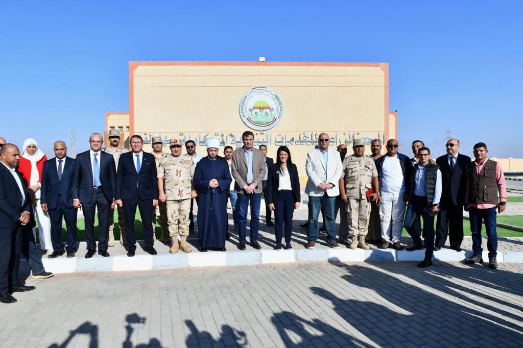 QNB  مصر ومركز بحوث الصحراء يوزعان مشروعات تنموية على المزارعين في سهل القاع بجنوب سيناء