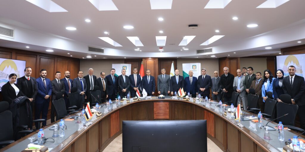 البنك الأهلي ومحافظة الجيزة يوقعان بروتوكول تعاون لتمكين المشروعات الصغيرة والمتوسطة