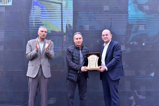 البنك الأهلي يسلم عددا من البيوت والمشروعات الصغيرة للمستفيدين بمحافظة أسوان