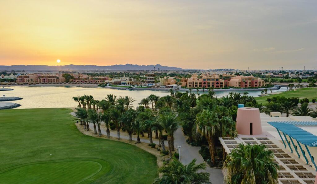 الجونة شريكاً رسمياً لنادي أستون فيلا لكرة القدم لموسم 2025/2026