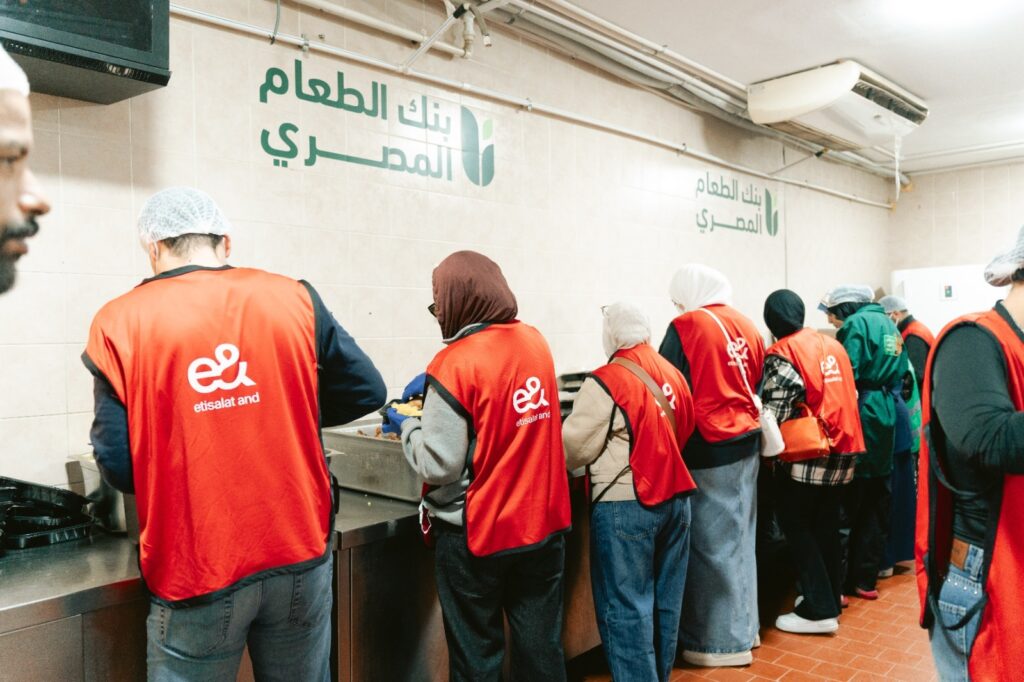 إي آند مصر تطلق مبادرة "طبق العيلة" وتنظم فعاليات  عزومة العيلة  لدعم الأسر المستحقة خلال رمضان