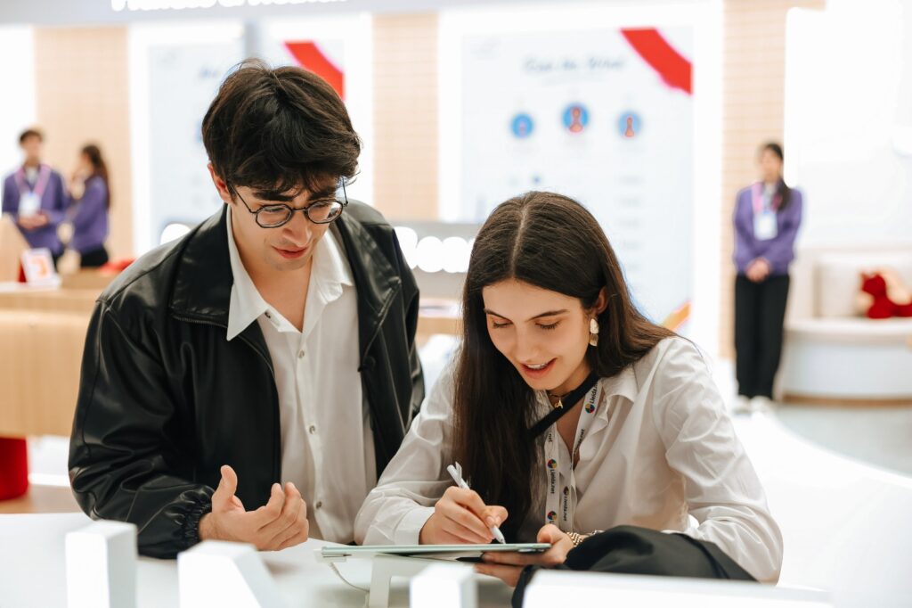 هواوي تشارك في MWC 2026 وتطلق جيلًا جديدًا من التجارب الذكية