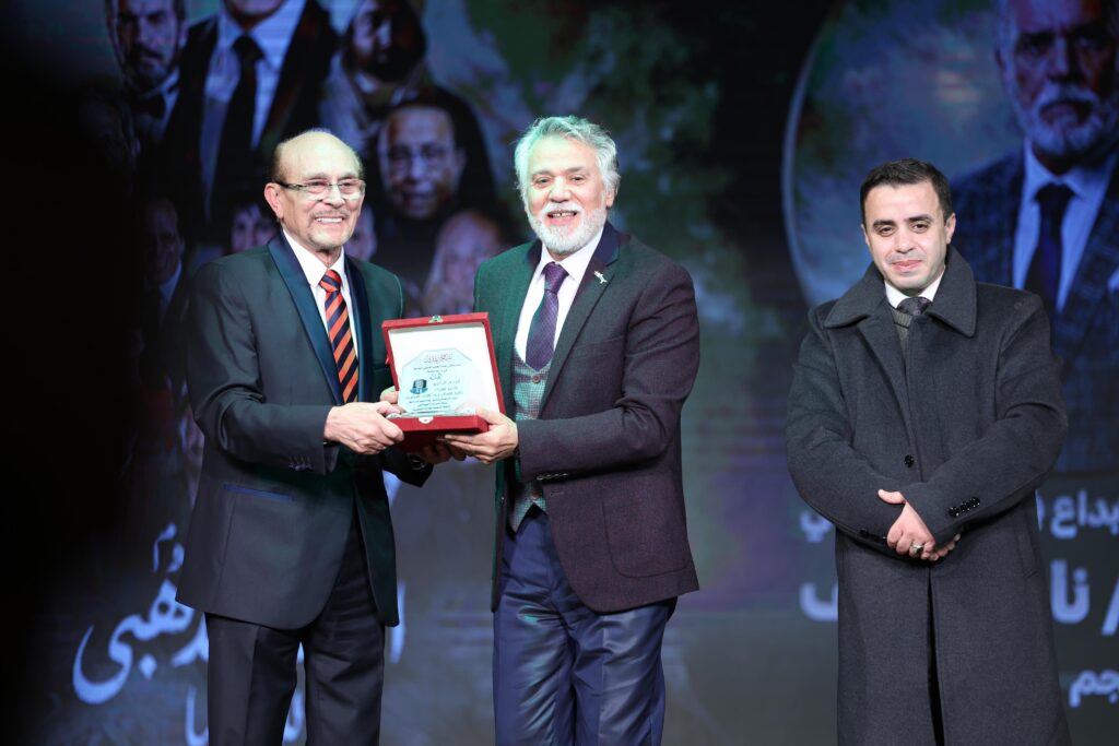 محمد صبحي يكرم نجوم الزمن الجميل: أنتم ضمير الفن الحقيقي