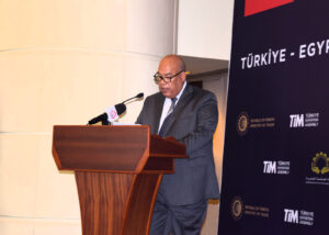 العشري: القيادة السياسية داعمة بقوة لمزيد من تنمية العلاقات الاقتصادية المصرية التركية