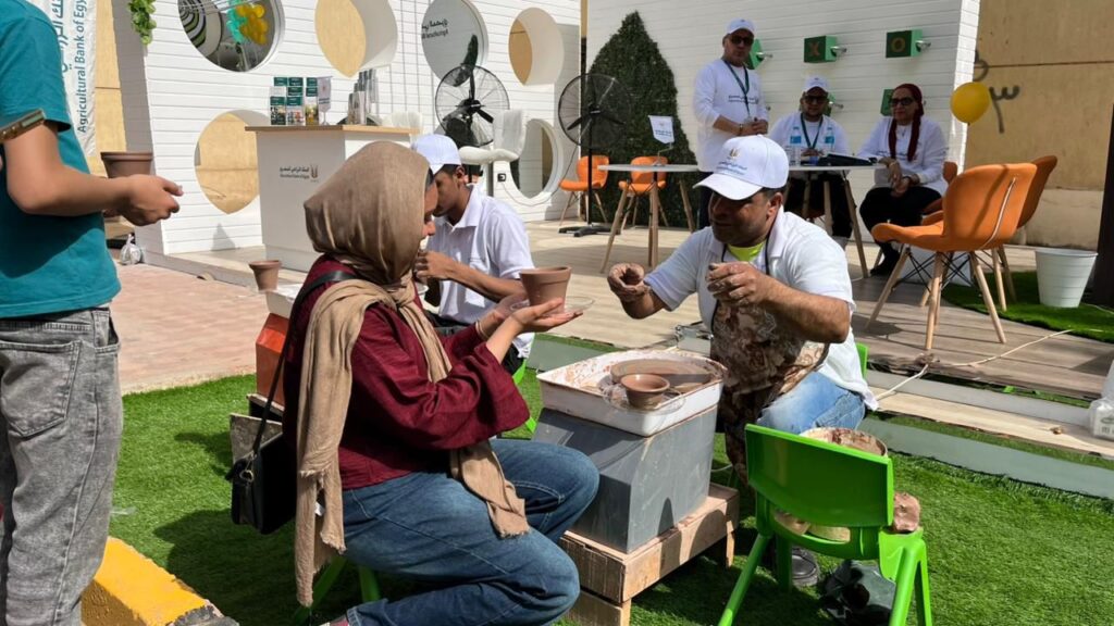 مشاركة مميزة للبنك الزراعي  بمعرض زهور الربيع وإقبال كبير في أول يوم  