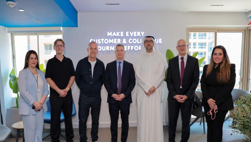 المهندس أحمد الظاهر الرئيس التنفيذي «إيتيدا» يفتتح مركز الشايع العالمى لخدمات الاتصال فى مصر